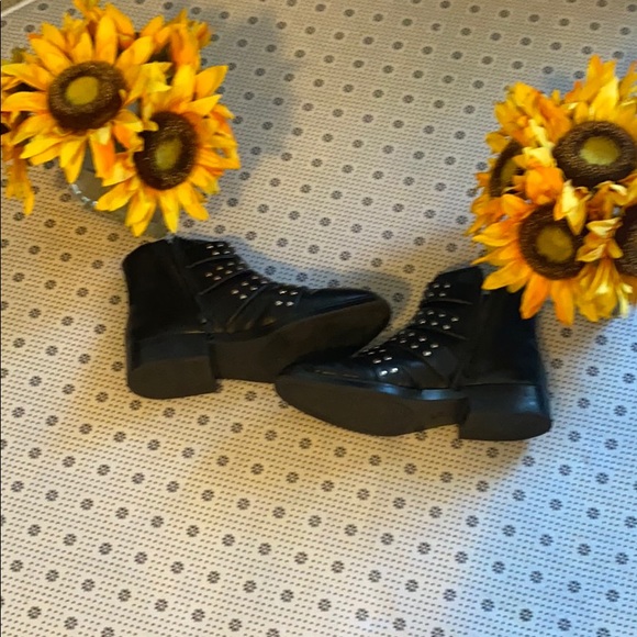 Mossimo black Buckel Booties Size 6 - Picture 4 of 4